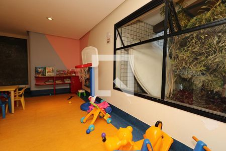 Apartamento à venda com 244m², 4 quartos e 3 vagas Apartamento à venda com 244m², 4 quartos e 3 vagasÁrea Comum - Brinquedoteca