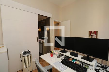 Apartamento à venda com 244m², 4 quartos e 3 vagas Apartamento à venda com 244m², 4 quartos e 3 vagasQuarto 3 Suíte