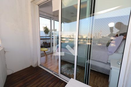 Apartamento à venda com 244m², 4 quartos e 3 vagas Apartamento à venda com 244m², 4 quartos e 3 vagasVaranda Quarto 1 Suíte