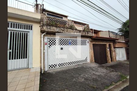 Casa para alugar com 284m², 4 quartos e 2 vagas Casa para alugar com 284m², 4 quartos e 2 vagasFachada