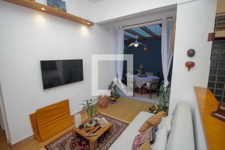 Sala de Estar de apartamento à venda com 1 quarto, 55m² em Laranjeiras, Rio de Janeiro