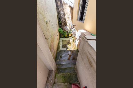 Casa à venda com 200m², 2 quartos e 2 vagas Casa à venda com 200m², 2 quartos e 2 vagasquintal Fundos