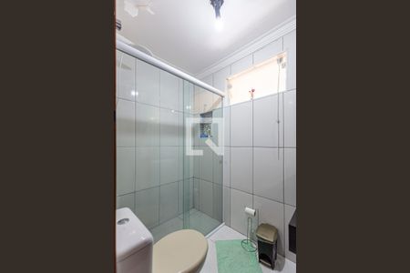 Casa à venda com 200m², 2 quartos e 2 vagas Casa à venda com 200m², 2 quartos e 2 vagasBanheiro