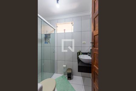 Casa à venda com 200m², 2 quartos e 2 vagas Casa à venda com 200m², 2 quartos e 2 vagasBanheiro