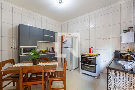 Casa à venda com 200m², 2 quartos e 2 vagas Casa à venda com 200m², 2 quartos e 2 vagasCozinha