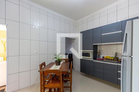 Casa à venda com 200m², 2 quartos e 2 vagas Casa à venda com 200m², 2 quartos e 2 vagasCozinha