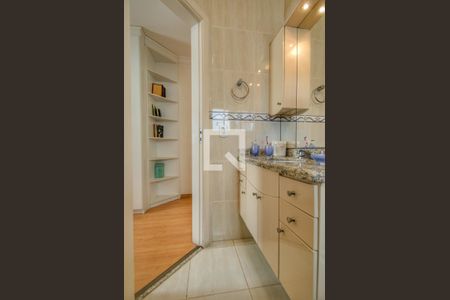 Casa de condomínio à venda com 260m², 4 quartos e 4 vagas Casa de condomínio à venda com 260m², 4 quartos e 4 vagasQuarto 3 - Suíte