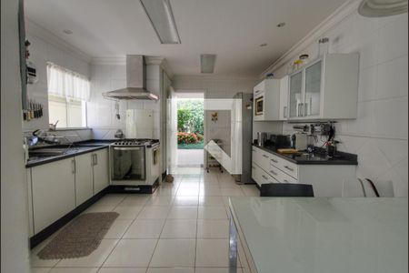 Casa de condomínio à venda com 260m², 4 quartos e 4 vagas Casa de condomínio à venda com 260m², 4 quartos e 4 vagasCozinha