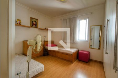 Casa de condomínio à venda com 260m², 4 quartos e 4 vagas Casa de condomínio à venda com 260m², 4 quartos e 4 vagasQuarto 3