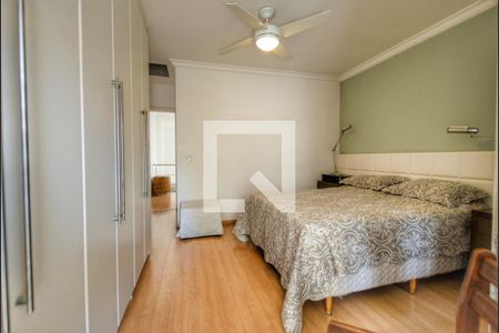 Casa de condomínio à venda com 260m², 4 quartos e 4 vagas Casa de condomínio à venda com 260m², 4 quartos e 4 vagasQuarto 1