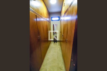 Apartamento à venda com 300m², 3 quartos e 5 vagas Apartamento à venda com 300m², 3 quartos e 5 vagasCloset da suíte 3