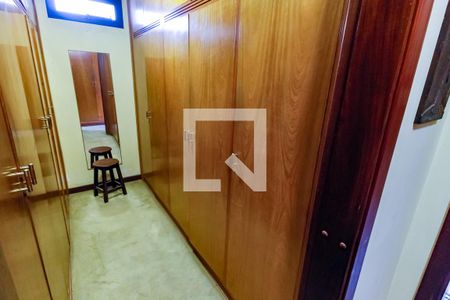 Apartamento à venda com 300m², 3 quartos e 5 vagas Apartamento à venda com 300m², 3 quartos e 5 vagasCloset da suíte 3
