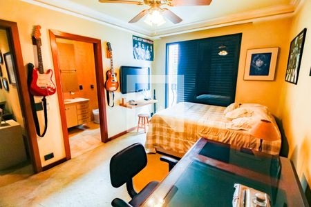 Apartamento à venda com 300m², 3 quartos e 5 vagas Apartamento à venda com 300m², 3 quartos e 5 vagasSuíte 2