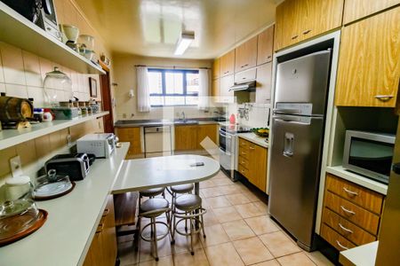 Apartamento à venda com 300m², 3 quartos e 5 vagas Apartamento à venda com 300m², 3 quartos e 5 vagasCozinha - Armários