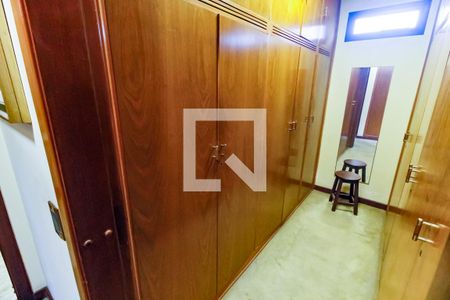 Apartamento à venda com 300m², 3 quartos e 5 vagas Apartamento à venda com 300m², 3 quartos e 5 vagasCloset da suíte 3