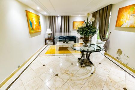 Apartamento à venda com 300m², 3 quartos e 5 vagas Apartamento à venda com 300m², 3 quartos e 5 vagasHall de entrada