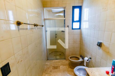 Apartamento à venda com 300m², 3 quartos e 5 vagas Apartamento à venda com 300m², 3 quartos e 5 vagasBanheiro da Suíte 1