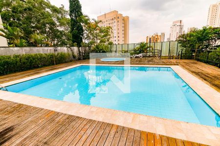 Apartamento à venda com 300m², 3 quartos e 5 vagas Apartamento à venda com 300m², 3 quartos e 5 vagasÁrea comum - Piscina