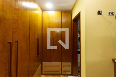 Casa à venda com 174m², 2 quartos e 6 vagasSuite