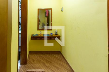 Casa à venda com 174m², 2 quartos e 6 vagasBanheiro da Suite