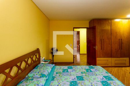 Casa à venda com 174m², 2 quartos e 6 vagasSuite