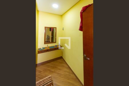 Casa à venda com 174m², 2 quartos e 6 vagasBanheiro da Suite