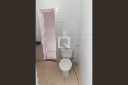 Apartamento à venda com 74m², 2 quartos e 1 vaga Apartamento à venda com 74m², 2 quartos e 1 vagaBanheiro