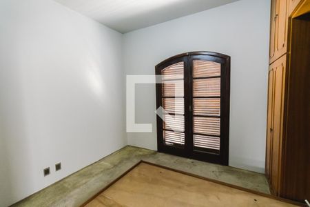 Casa à venda com 400m², 3 quartos e 4 vagasSuíte 2