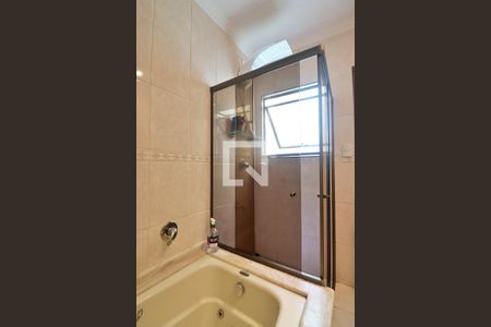 Casa à venda com 292m², 3 quartos e 5 vagasBanheiro do Quarto 2 - Suíte