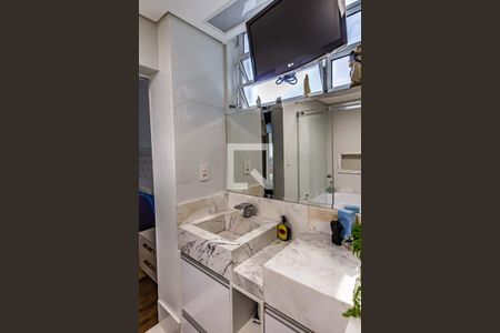 Apartamento para alugar com 200m², 2 quartos e 2 vagas Apartamento para alugar com 200m², 2 quartos e 2 vagasSuíte