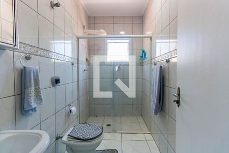 Casa à venda com 305m², 5 quartos e 5 vagas Casa à venda com 305m², 5 quartos e 5 vagasBanheiro da Suíte 2