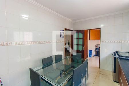 Casa à venda com 305m², 5 quartos e 5 vagas Casa à venda com 305m², 5 quartos e 5 vagasCozinha