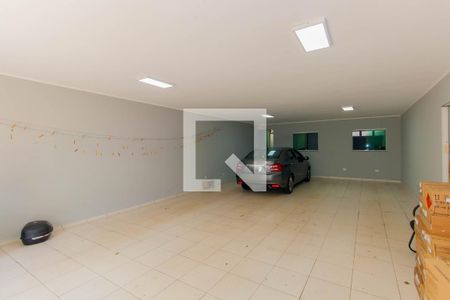 Casa à venda com 305m², 5 quartos e 5 vagas Casa à venda com 305m², 5 quartos e 5 vagasGaragem