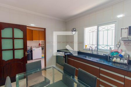 Casa à venda com 305m², 5 quartos e 5 vagas Casa à venda com 305m², 5 quartos e 5 vagasCozinha