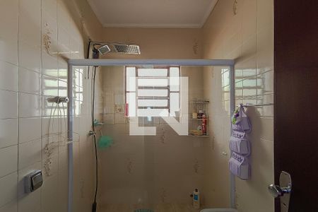 Casa à venda com 192m², 5 quartos e 3 vagas Casa à venda com 192m², 5 quartos e 3 vagasBanheiro 2