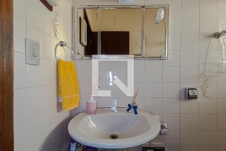 Casa à venda com 192m², 5 quartos e 3 vagas Casa à venda com 192m², 5 quartos e 3 vagasBanheiro 2