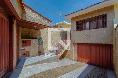 Casa à venda com 192m², 5 quartos e 3 vagas Casa à venda com 192m², 5 quartos e 3 vagasQuintal da frente