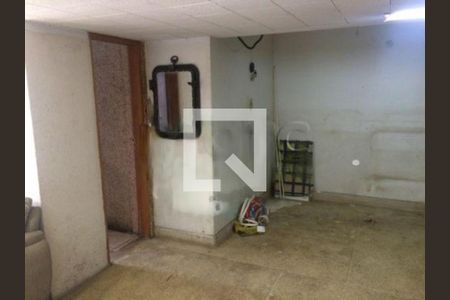 Casa à venda com 230m², 3 quartos e 4 vagas