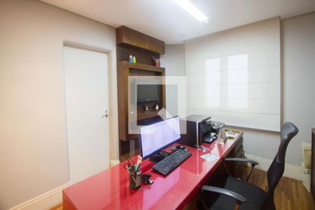 Apartamento à venda com 240m², 3 quartos e 2 vagasSuíte 2