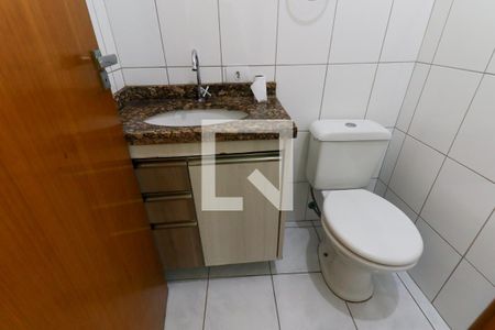 Lavabo 1 de casa para alugar com 3 quartos, 250m² em Uberaba, Curitiba