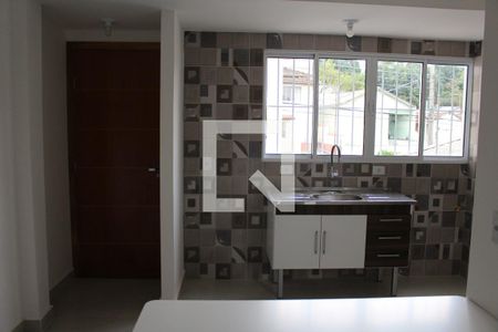Sala/Cozinha de apartamento para alugar com 2 quartos, 45m² em Moinho Velho, São Paulo