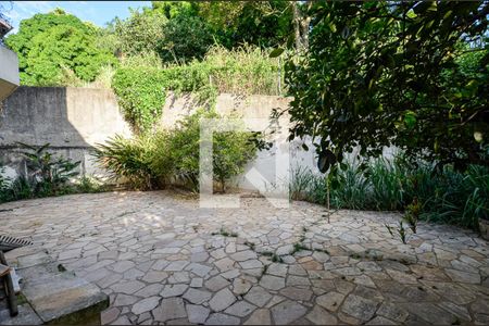 Casa à venda com 380m², 4 quartos e 3 vagas Casa à venda com 380m², 4 quartos e 3 vagasCozinha