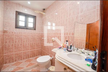 Casa à venda com 380m², 4 quartos e 3 vagas Casa à venda com 380m², 4 quartos e 3 vagasBanheiro da Suíte 2