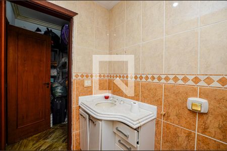 Casa à venda com 380m², 4 quartos e 3 vagas Casa à venda com 380m², 4 quartos e 3 vagasBanheiro da Suíte 4