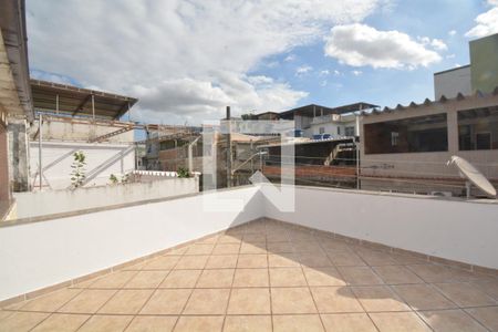 Casa de condomínio à venda com 180m², 2 quartos e 5 vagasTerraço