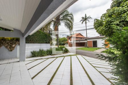 Apartamento à venda com 385m², 4 quartos e 6 vagas Apartamento à venda com 385m², 4 quartos e 6 vagasVista da Rua