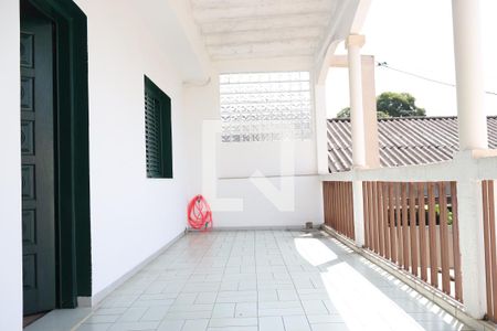 Varanda de casa à venda com 2 quartos, 200m² em Vila Guarani (z Sul), São Paulo