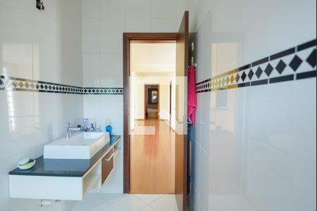 Casa para alugar com 512m², 6 quartos e NaN vagasBanheiro 3