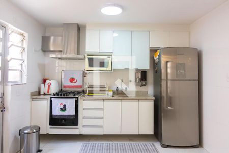 Casa à venda com 100m², 2 quartos e 2 vagasCozinha 