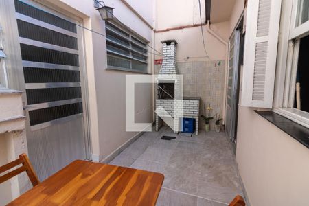 Casa à venda com 100m², 2 quartos e 2 vagasChurrasqueira